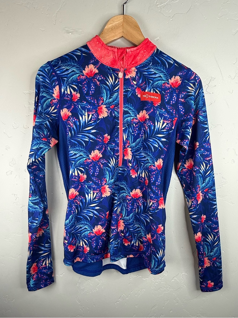 NWT Tri Sirena Cycling and Triathlon Tropical Print Top and Bottom Large - Picture 9 of 13